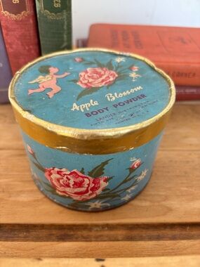 Vintage Apple Blossom Body Talc By Lander Blue Floral Roses Cherubs